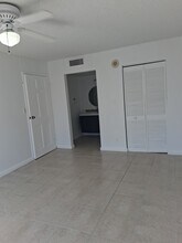 17021 N Bay Rd, Unit 767 in Sunny Isles Beach, FL - Building Photo - Building Photo