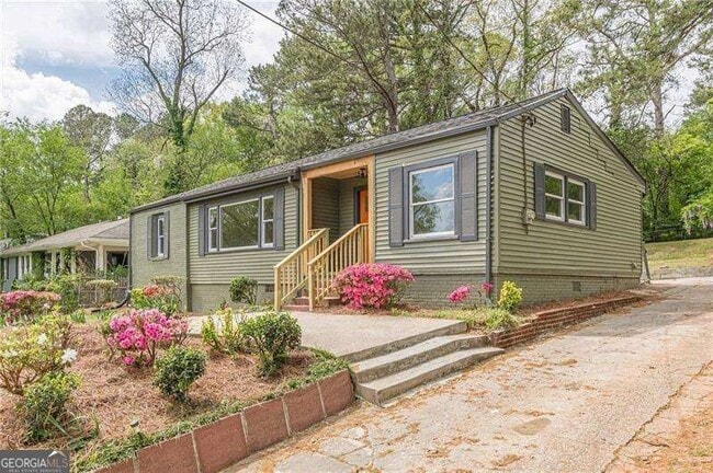 property at 525 Rosemont Dr