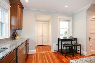 259 Willow St in Boston, MA - Building Photo - Building Photo