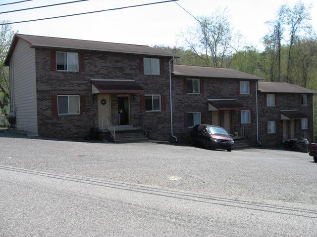 714 High St in St. Albans, WV - Building Photo