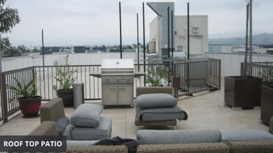 11115 McCormick St, Unit Unit#403 in North Hollywood, CA - Foto de edificio - Building Photo