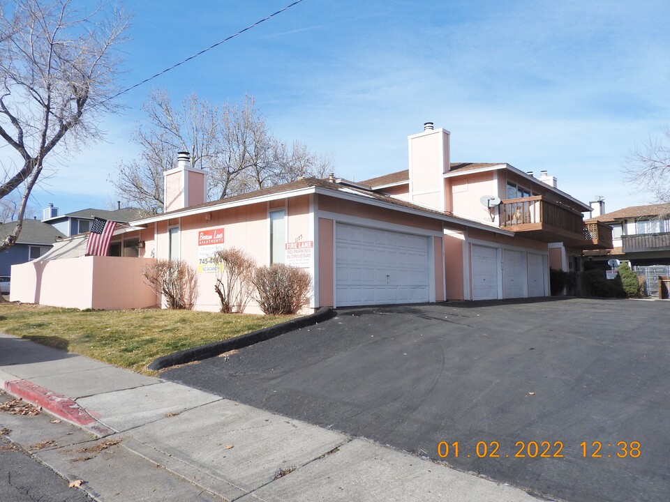 1175 Berrum Ln in Reno, NV - Building Photo