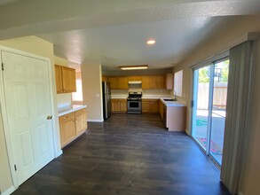 444 Fisher Cir in Folsom, CA - Building Photo - Building Photo