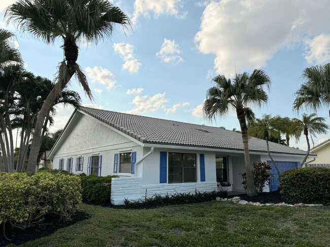 7035 San Salvador Dr in Boca Raton, FL - Building Photo - Building Photo