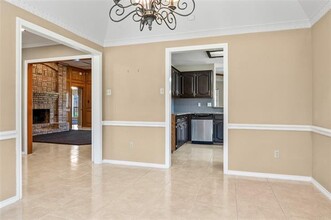 857 Clearwater Dr in Midlothian, TX - Foto de edificio - Building Photo