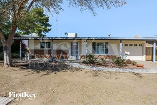 1138 E Alameda Dr