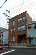 3-unit res in Pittsburgh, PA - Building Photo - Building Photo