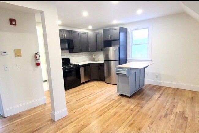 property at 35 Pangborn Pl