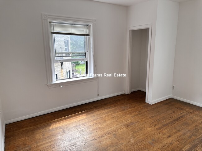 923 Beacon St, Unit 3 in Boston, MA - Building Photo - Building Photo