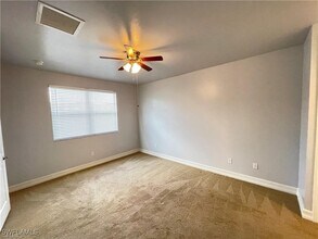 7818 Bristol Cir in Naples, FL - Foto de edificio - Building Photo