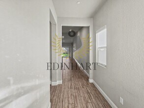 1132 S Simon St in Visalia, CA - Building Photo - Building Photo