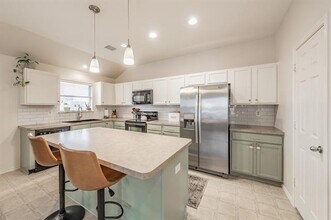 221 Independence Tr in Forney, TX - Building Photo - Building Photo