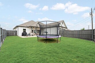 7805 Pebble Beach Dr in Rowlett, TX - Building Photo - Building Photo