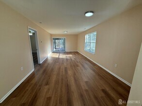 351 Constitution Cir in North Brunswick, NJ - Building Photo - Building Photo