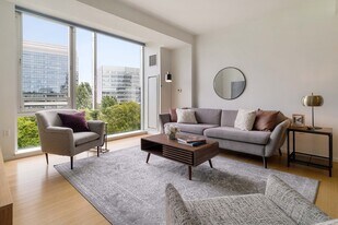 2 Earhart St in Cambridge, MA - Building Photo