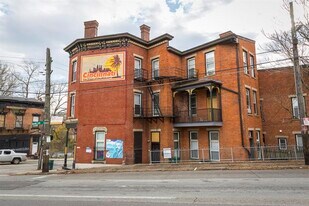 1 W McMillan St, Unit 2 in Cincinnati, OH - Building Photo