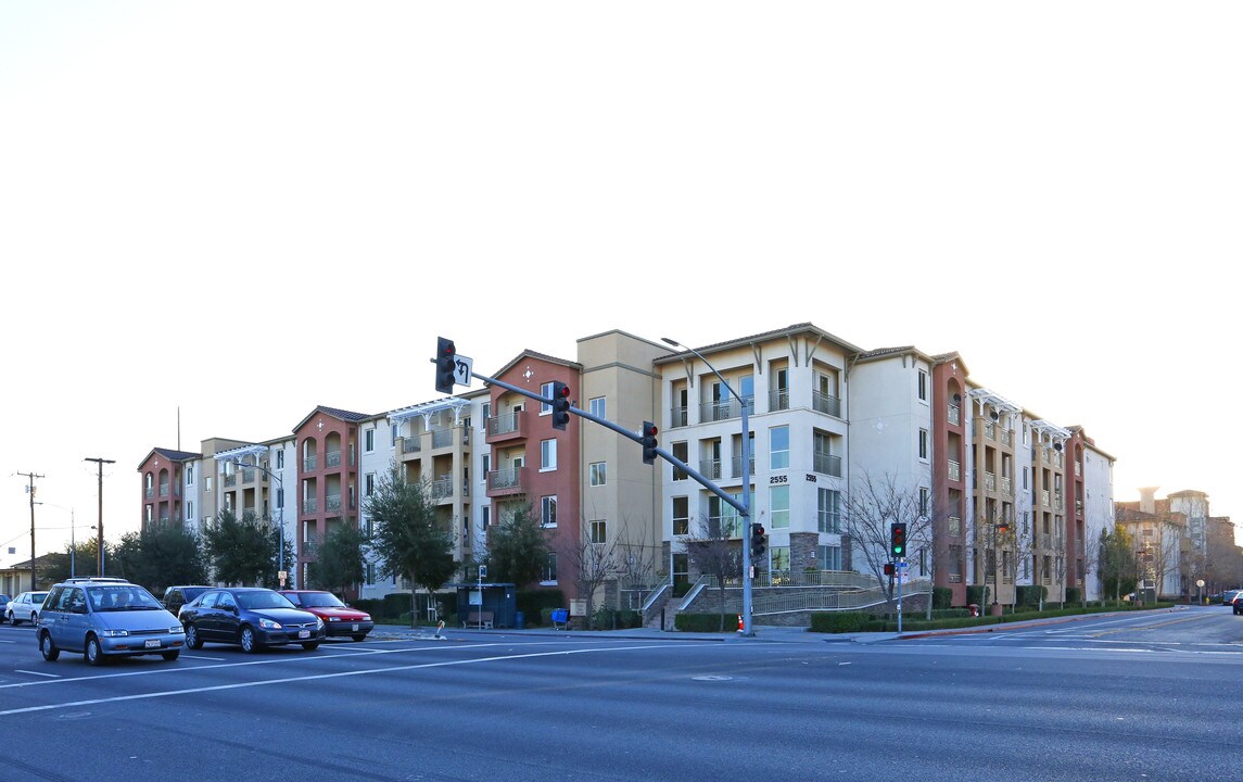 Corde Terra Senior in San Jose, CA - Foto de edificio