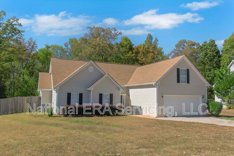 355 Long Creek Dr in Covington, GA - Building Photo