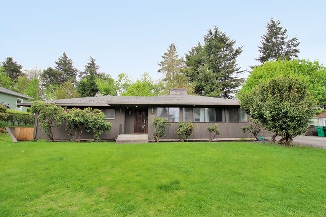 2727 SE 58th Ave in Portland, OR - Building Photo - Building Photo