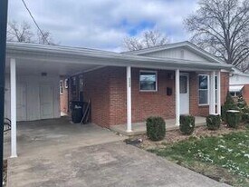 2005 Vine St in Columbia, MO - Building Photo