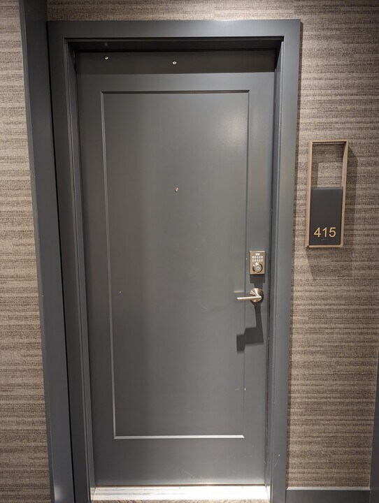 11903 NE 128th St, Unit 415 in Kirkland, WA - Building Photo