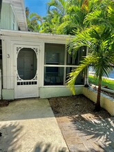 1310 NE 30th St in Oakland Park, FL - Building Photo - Building Photo