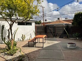 8591 Higuera St in Culver City, CA - Building Photo