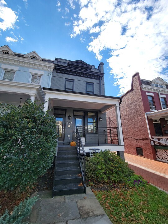 724 Taylor St NW in Washington, DC - Building Photo