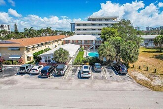 3217 NE 11th St, Unit 10 in Pompano Beach, FL - Building Photo - Building Photo