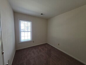 11 Center St in Newport News, VA - Building Photo - Building Photo