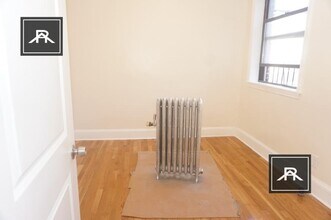 1220 Commonwealth Ave in Boston, MA - Building Photo - Building Photo