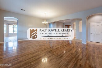 13354 W San Miguel Ave in Litchfield Park, AZ - Foto de edificio - Building Photo