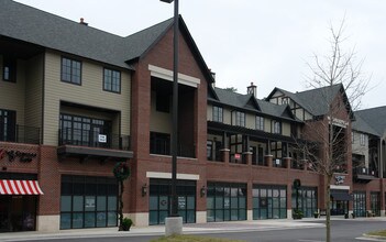 2800 Cahaba Village Plz in Mountain Brook, AL - Foto de edificio - Building Photo