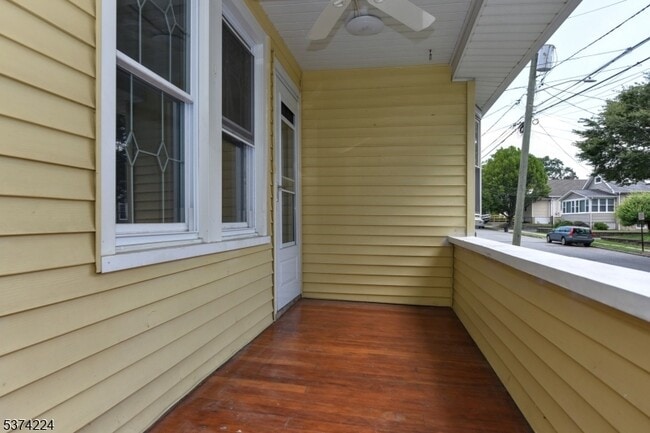 25 Minerva Ave in Hawthorne, NJ - Building Photo - Building Photo