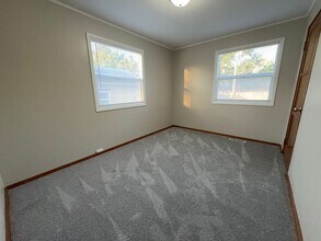 757 N Westridge Dr in Wichita, KS - Building Photo - Building Photo