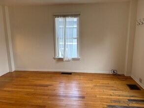432-434 Colchester Ave, Unit 432 in Burlington, VT - Building Photo - Building Photo