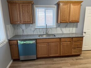 19566 Webster St in Clinton Township, MI - Building Photo - Building Photo