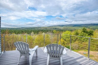 53 Old Stone Way, Unit 3 in Conway, NH - Building Photo - Building Photo