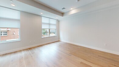 122 Highland Rd, Unit 101 in Somerville, MA - Building Photo - Building Photo