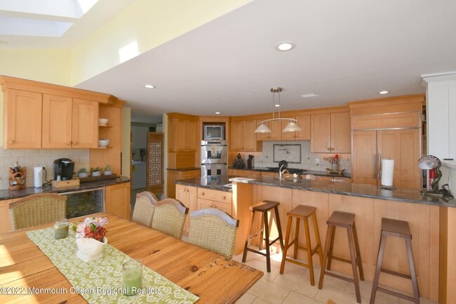 323 Cove Dr in Mantoloking, NJ - Building Photo - Building Photo