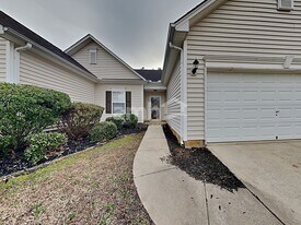 212 Marcie Rush Ln in Greer, SC - Building Photo