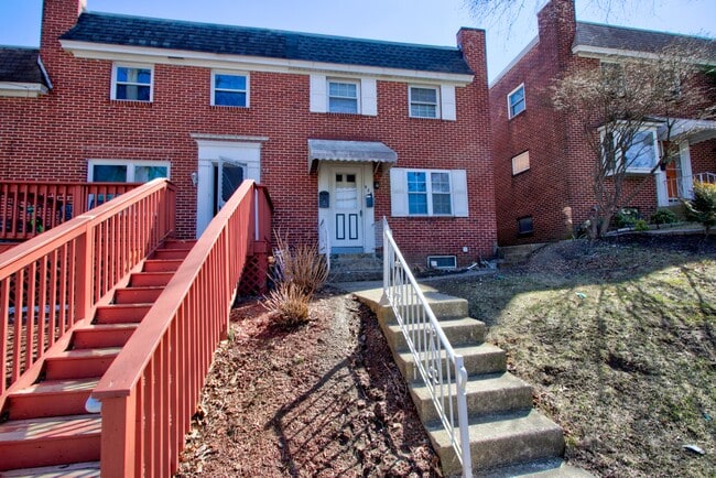 824 Wabank St in Lancaster, PA - Building Photo - Building Photo