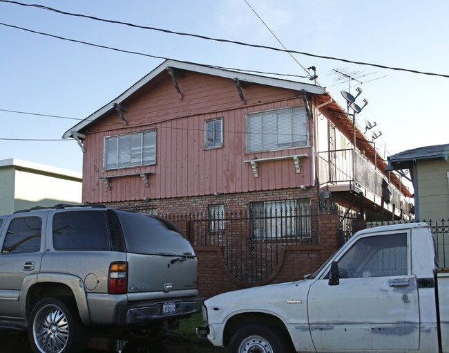 9714 Cherry St in Oakland, CA - Building Photo - Building Photo