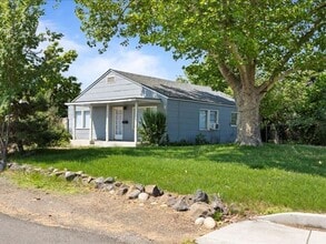 1617 Mahan Ave in Richland, WA - Building Photo - Building Photo