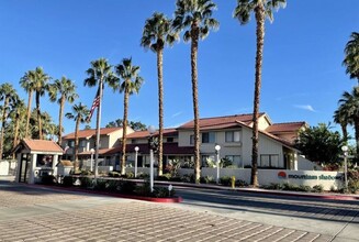 6071 Arroyo Rd in Palm Springs, CA - Building Photo - Building Photo