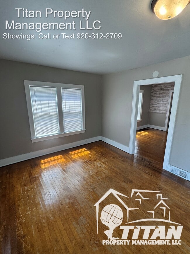 929 Wisconsin St in Oshkosh, WI - Building Photo - Building Photo