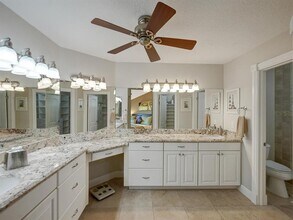 9113 Vineyard Lake Dr in Plantation, FL - Building Photo - Building Photo
