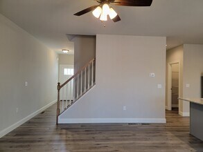111 Magnolia Dr in Middletown, PA - Building Photo - Building Photo
