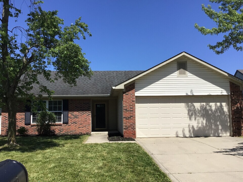 5963 Sycamore Forge Dr in Indianapolis, IN - Building Photo