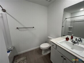 534 Chevre Rd in New Braunfels, TX - Building Photo - Building Photo